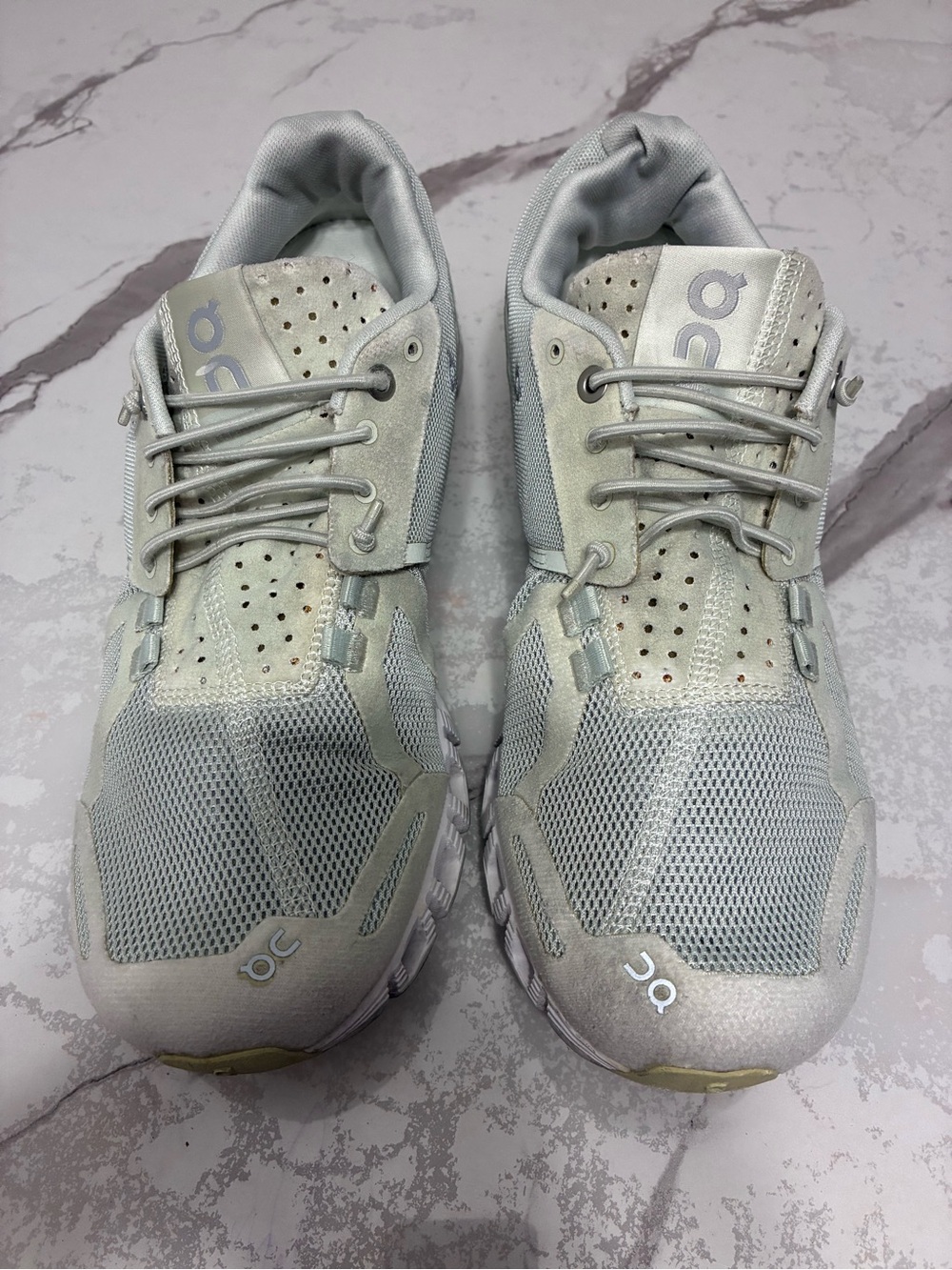 On Running Cloud Grey Slip On Sneakers Women’s Us 10